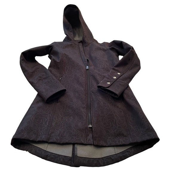 Cloudveil Hooded Black Soft Shell - Rose Design
Jacket Size XS - Picture 13 of 14